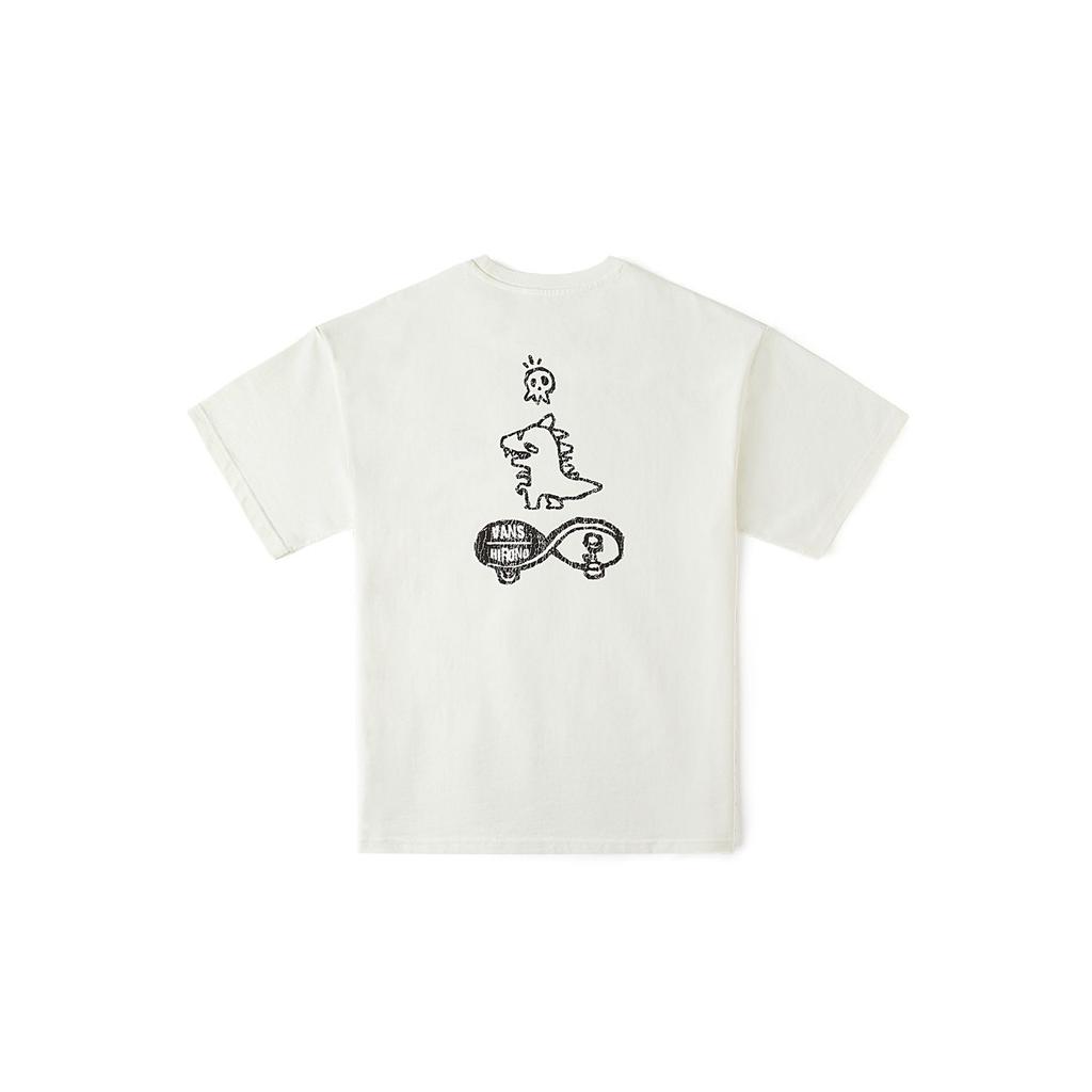 Vans Футболка унисекс с коротким рукавом и круглым вырезом с принтом логотипа бренда в стиле аниме X Hirono, цвет белый VN000K9UFS8