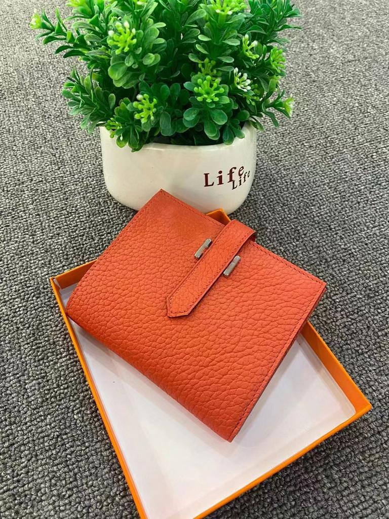 Новый короткий кошелек из мягкой коровьей кожи для женщин с двойной пряжкой и маленьким ремешком для кошелька