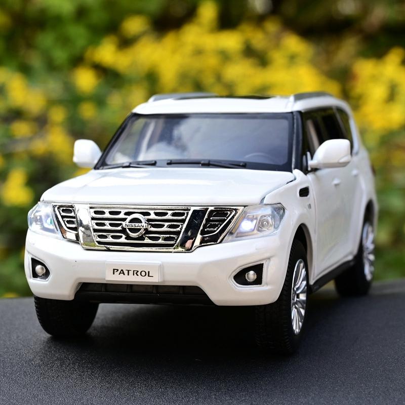 1/32 Nissan Patrol SUV литая модель автомобиля игрушечный транспорт из металла коллекционная модель автомобиля имитация звука и света детская игрушка подарок