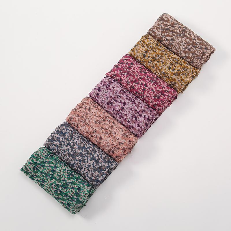 Новые мусульманские хиджабы из жатой ткани с цветочным принтом из хлопка и вискозы для женщин, длинные шали, платки на голову, обертывания, фолард, исламский тюрбан, повязка на голову, бандана