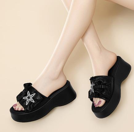 Stylish and simple sandals, fairy style heightening in summer, silver single shoes, comfortable, lazy and versatile one-word slippers