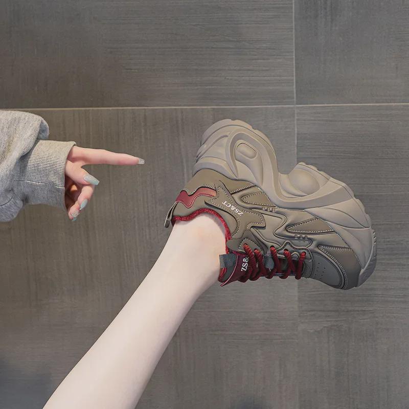 Женские туфли Dad Shoes из натуральной кожи на толстой подошве, визуально увеличивающие рост, универсальные повседневные кроссовки на весну/осень, мода 2025 года.