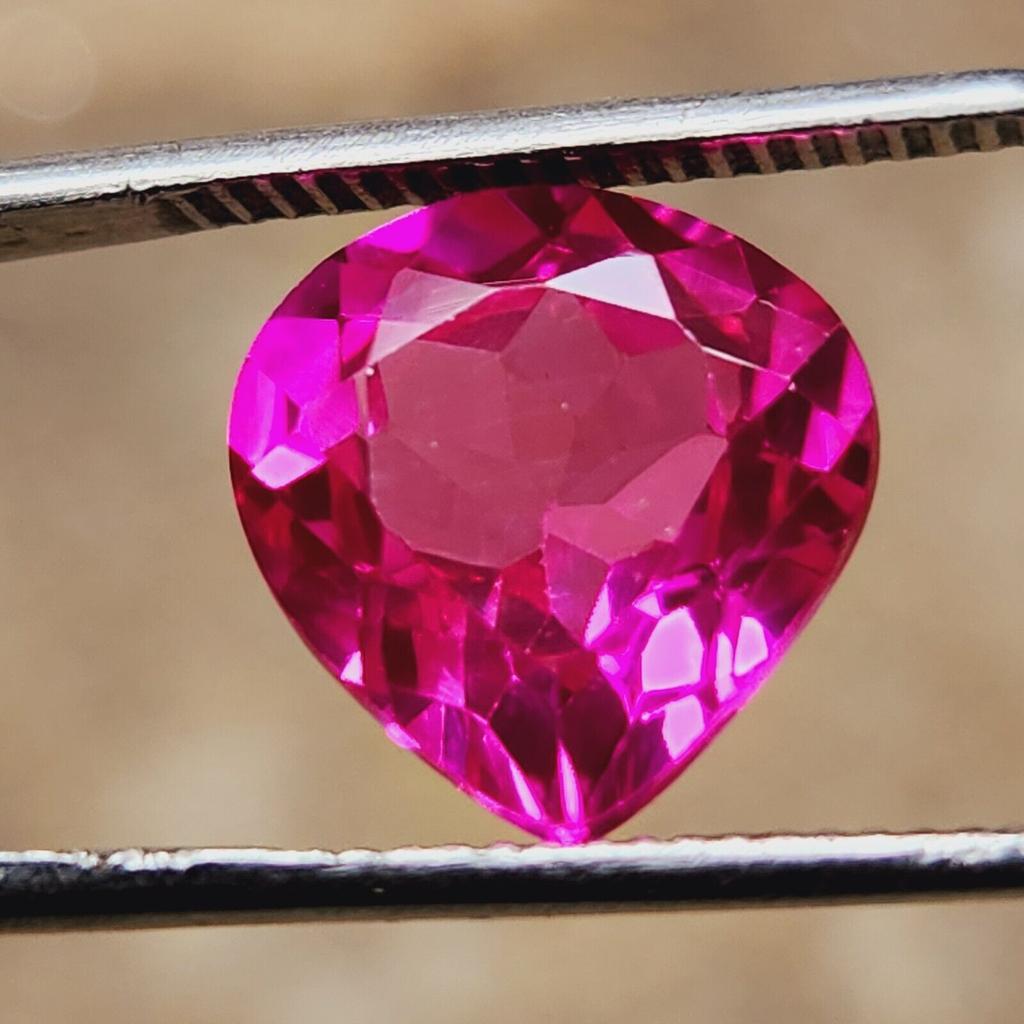11 mm Natural Flawless Ceylon Padparadscha Sapphire Heart Cut Gemstone
