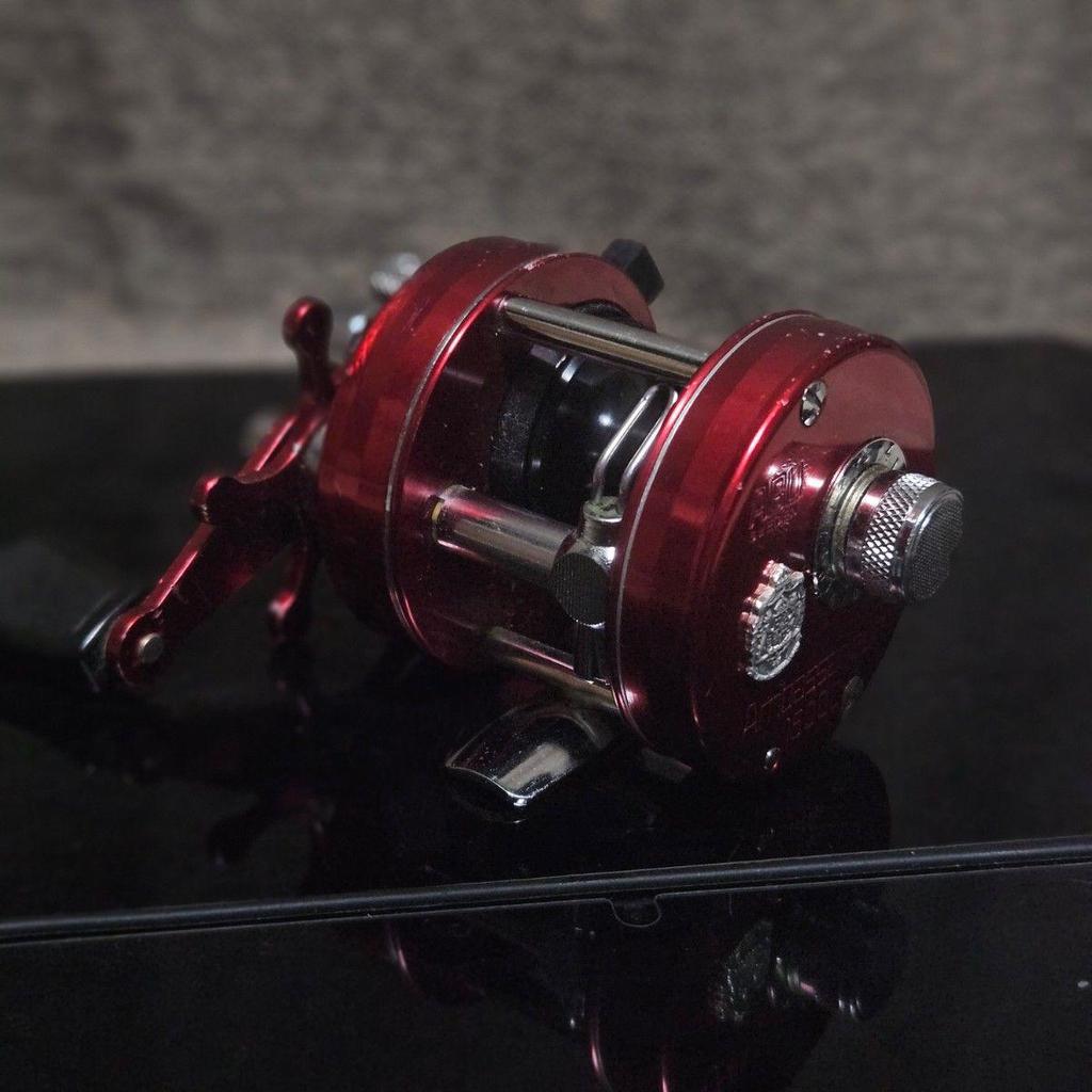 Used Abu Garcia Abu Garcia Ambassador 1500c Red Baitcasting Reel 2500c