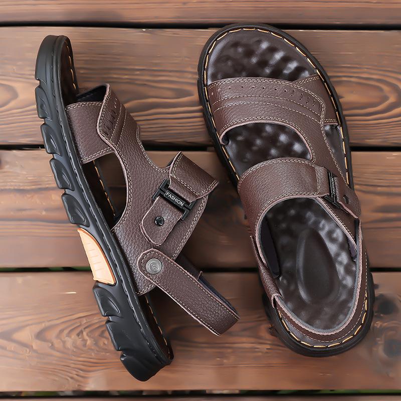 Сандалии из коровьей кожи первого слоя летние новые мужские на платформе нескользящая обувь для вождения для среднего возраста крутые шлепанцы 2025