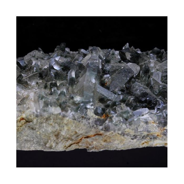 Pierres et Minéraux. Quartz fantôme + Chlorite. 1038.0 ct. Les Deux Alpes, Oisans, France.