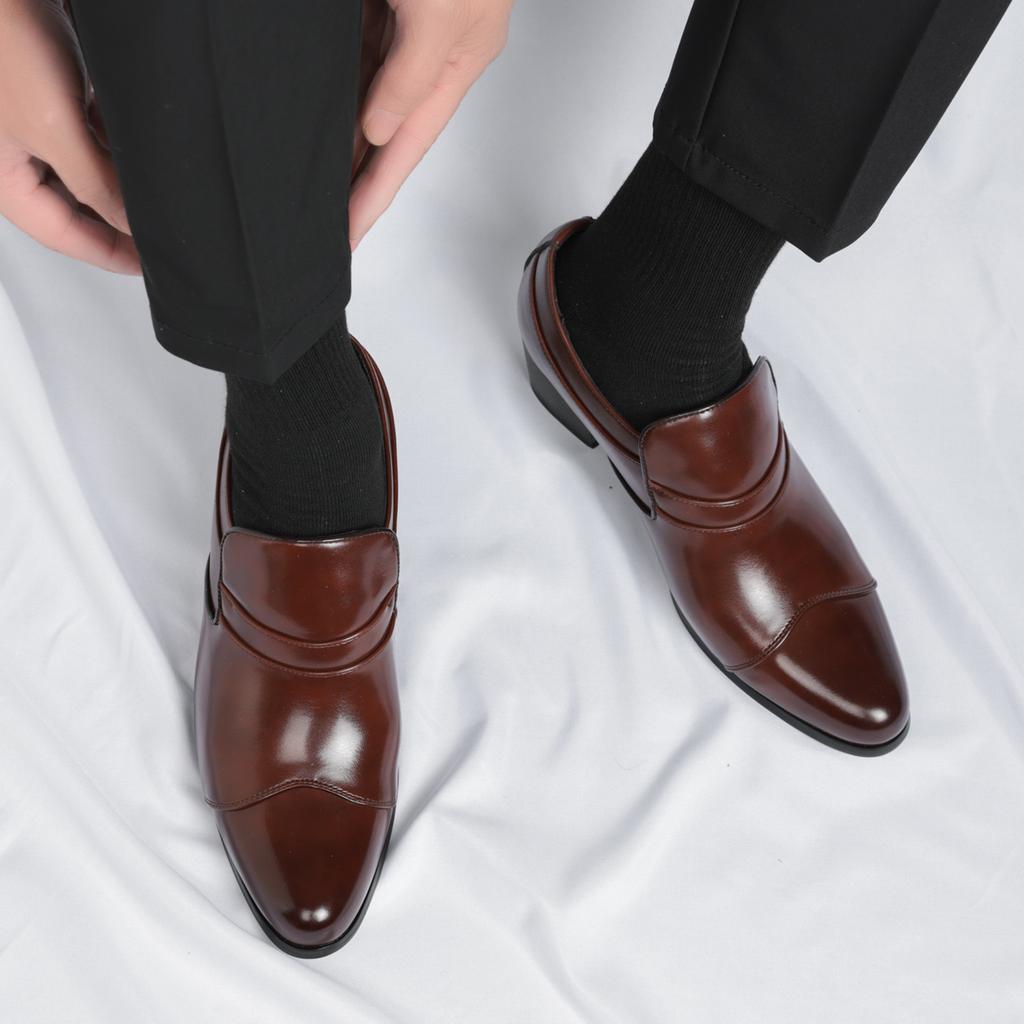 Fashion Pointed Toe Men's Loafers Classic Retro Leather Chelsea Boots Men SSlip On Fashion Ankle Boots 2025 New Male Business Shoes