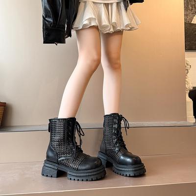 Полые ботинки Мартин женские 2025 новые летние тонкие дышащие на внутренней платформе на толстой подошве походные ботинки сетчатые короткие ботинки