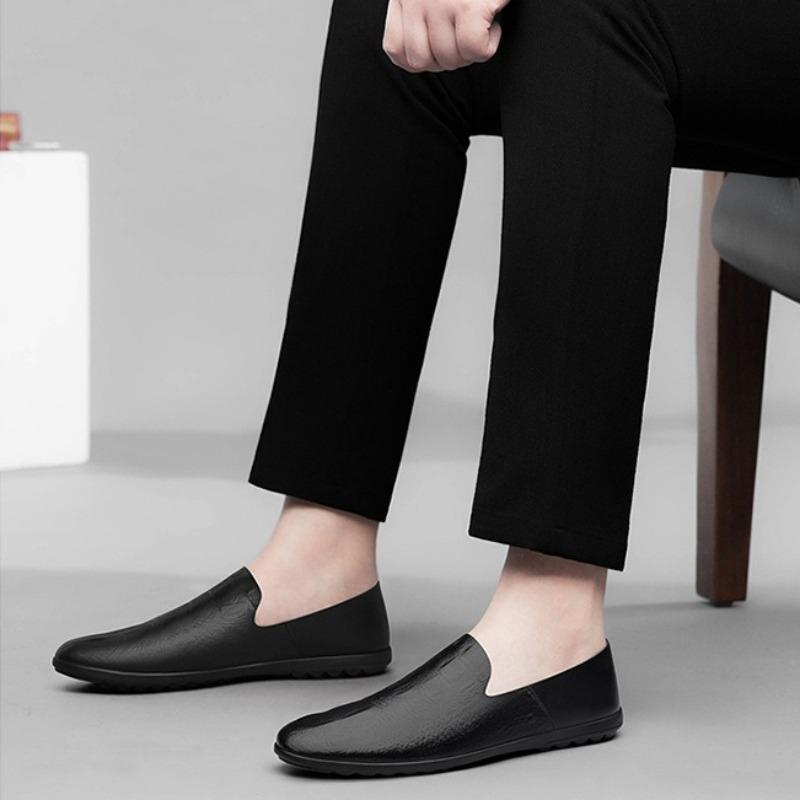 Мужская кожаная обувь Роскошные дизайнерские лоферы Повседневная деловая обувь для мужчин Комфортные ленивые слипоны Мягкая подошва Обувь для вождения