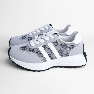 Туфли на толстой подошве с вышивкой, маленькой талией, женские, 2025 новинка, ретро, универсальные, удобные и легкие, повседневные спортивные туфли