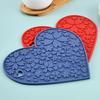 Теплоизоляционный водонепроницаемый коврик для столовых приборов, нескользящий дизайн, насыщенный цвет, силиконовая подставка в форме сердца в форме сердца, подставка для посуды