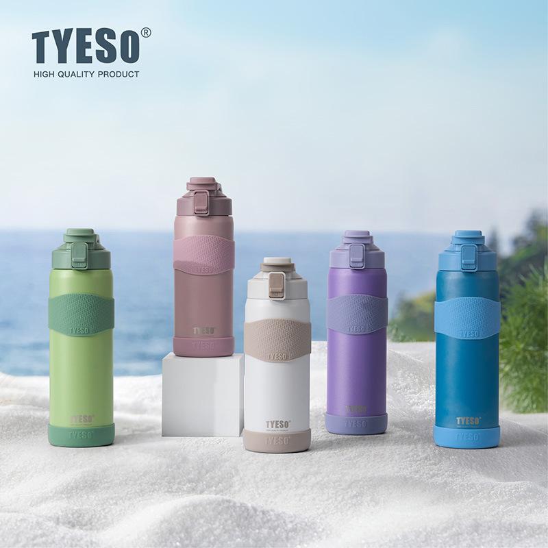 TYESO 750ML Double Wall Insulated Water Bottle Hot Leakproof 304 Stainless Steel Flask for Fitness Outdoor Daily Use Drink with non-slip pad