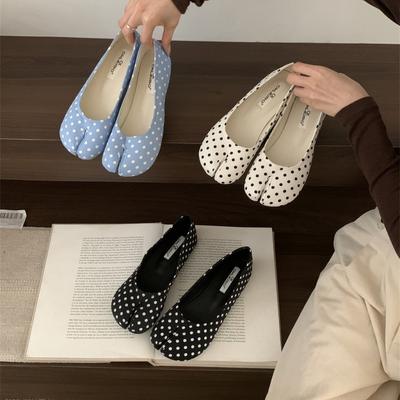 Корейская версия туфель-дуду с одним педальным красным раздвоенным носком, подкова, на плоской подошве, новая обувь для леди с неглубоким вырезом, на мягкой подошве, женская