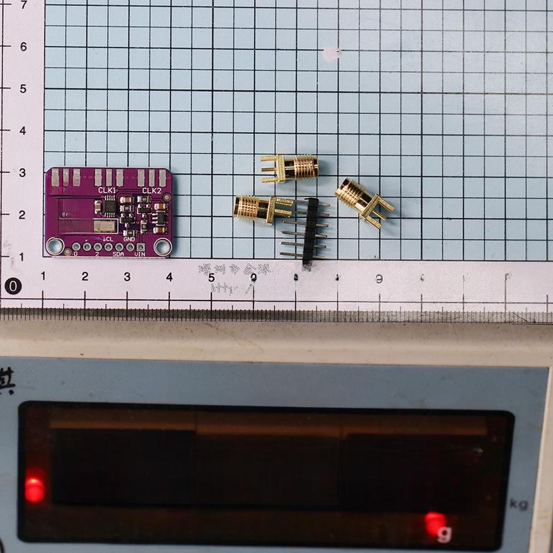 Генератор прямоугольных сигналов высокой частоты SI5351A