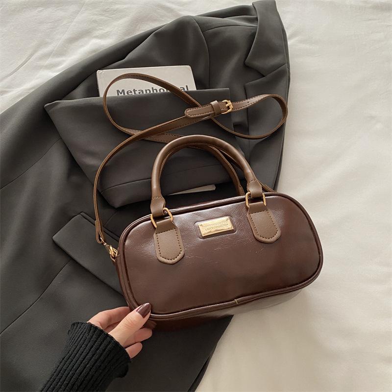 Маленькая сумка высокой ценности женская зима 2025 новая портативная сумка Boston модная наплечная сумка-мессенджер