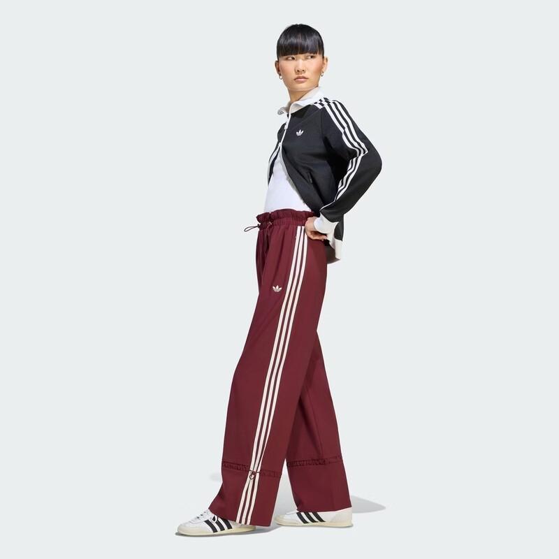 adidas Женские плиссированные нейлоновые спортивные брюки 2026