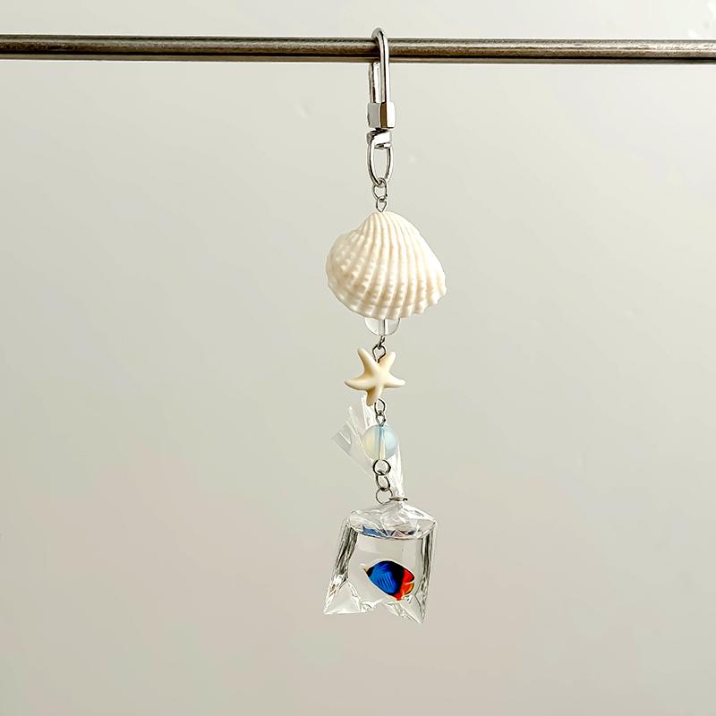 1Pc Plastic Fresh Tropical Fish Cartoon Cute Shell Pendant Holiday Gifts Package Hanging Natural Shells Wind Chimes