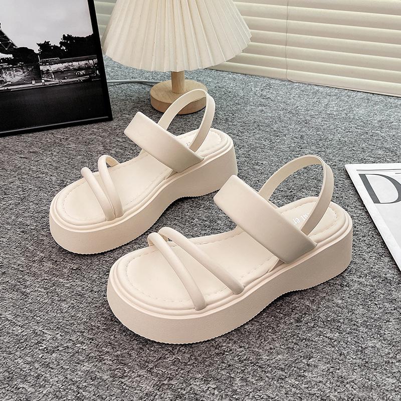 Модные горячо продаваемые женские сандалии в стиле французской сказки, римские пляжные туфли, летняя универсальная модель на толстой подошве 2025 года, мягкая подошва