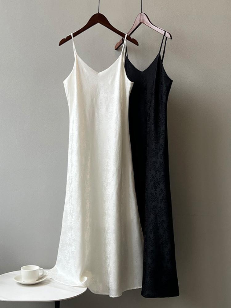 Винтажные сексуальные макси-платья для женщин, однотонный атласный сарафан с открытыми плечами, лето 2024, новое уличное элегантное платье без рукавов