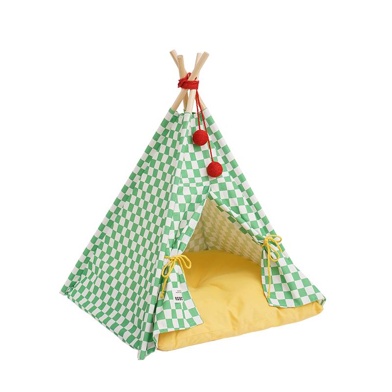 Christmas Fluffy Pet Tent Semi-Enclosed Cat House for Winter Warmth Detachable Washable Kitty Bed Plush Sleeping Pad for Cats