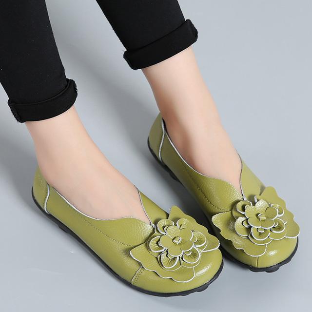 Moccasins Soft Genuine Leather Flat Shoes Women Flats with Flowers Ladies Shoes Women Designers Loafers Slip On Ballerina