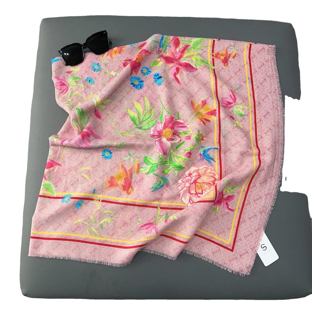 Mother's Day New Floral Decoration Shawl Temperament Gentle Large Size Sunscreen Beach Towel for Mother Gift