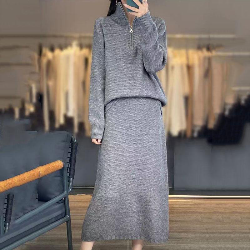 Вязаный комплект из двух частей на молнии с высоким воротником Осень/Зима 2025 с топом с длинными рукавами и юбкой выше колена