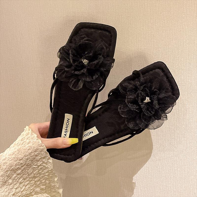 French Flat-bottomed Flower One-word Slippers Women's Shoes Summer Wear New Summer Fashion Sandals