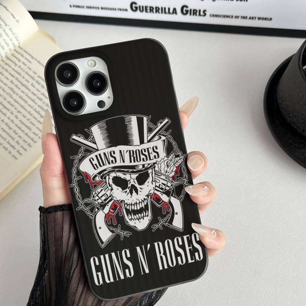 Чехол для телефона GUNS N ROSES для iPhone 17 16 15 14 13 12 11 Гофрированный Матовый Мягкий Чехол Противоскользящий
