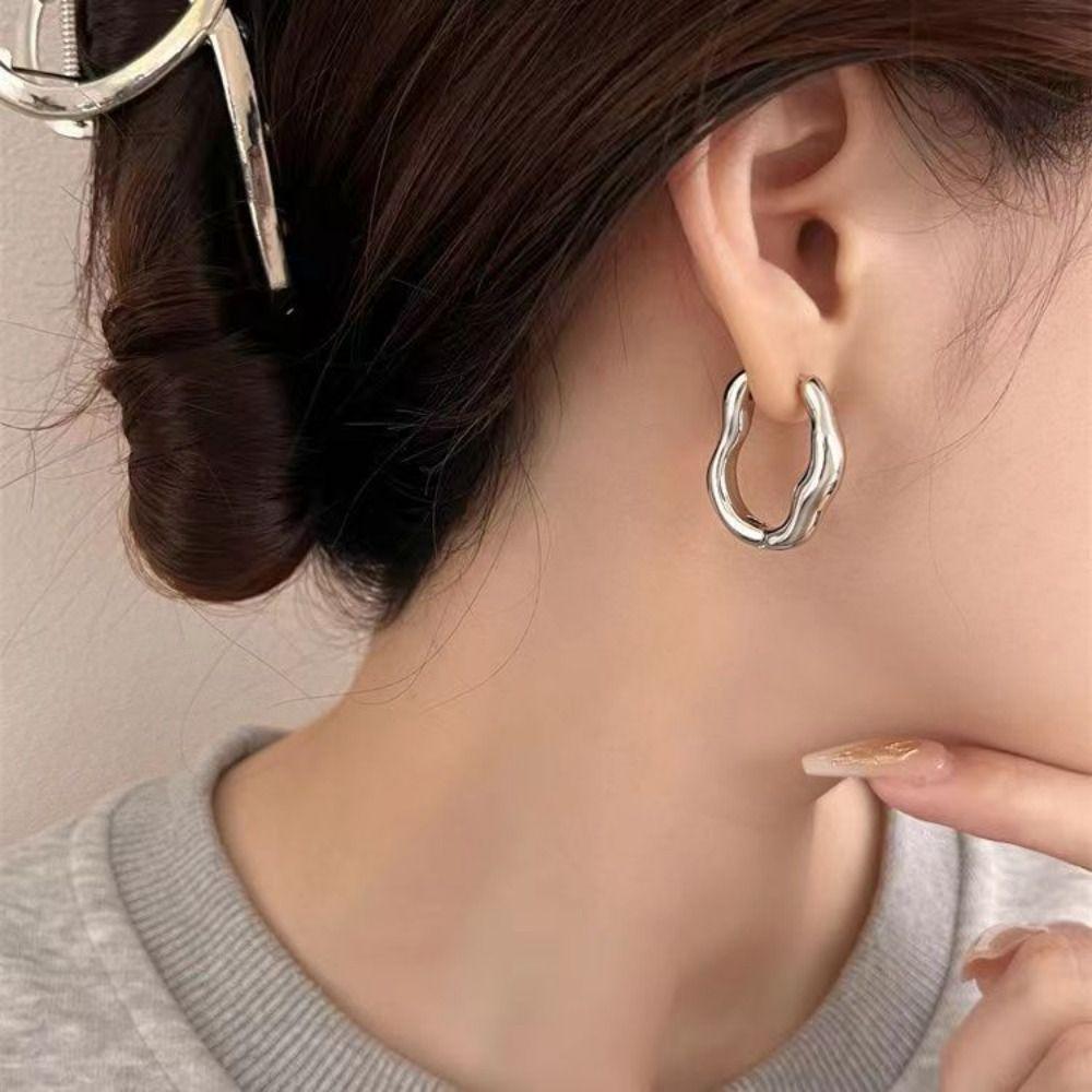 Temperament Irregular Geometric Earrings Twist Wave Wave Earrings Fashion Accessories