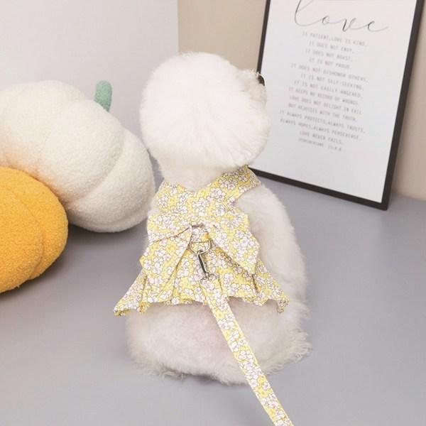 Camanne Pastel Small Flower Pattern Dog Spring and Summer Dog Harness Clothes Skirt Skirt Leash Set, L, Green Skirt