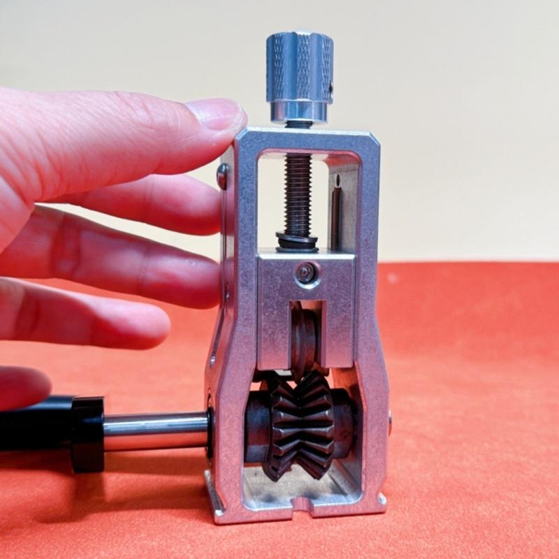 Manual Wire Stripping Machine Portable Copper Stripper with Hand Crank Double Purpose Wire Stripping Tool Accessories