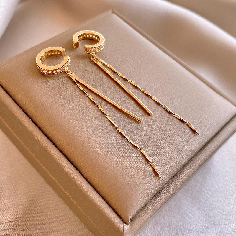 Серьги-подвески с геометрическим ажурным круглым кулоном 'Серебряная игла' в европейском и американском преувеличенном стиле для женщин.