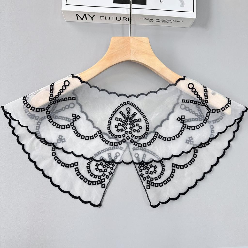 Eugen Yarn Retro Embroidery Fake Collar Versatile Collar Flower Clothing Hollow Decoration Small Shawl Lace Accessories