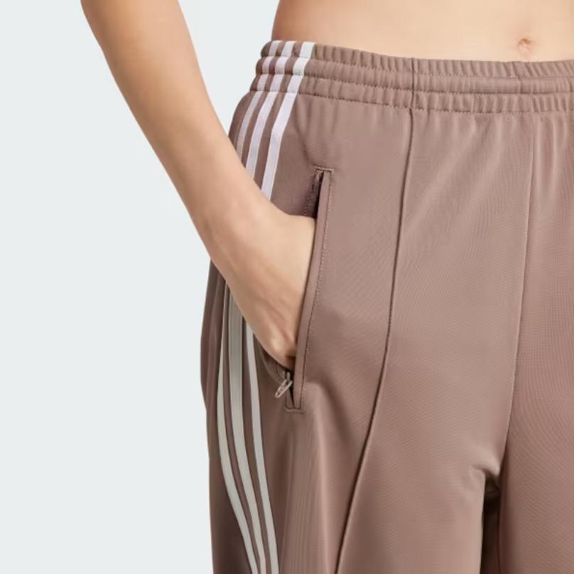 adidas Женские спортивные брюки Adicolor Classic Firebird свободного кроя, цвет «следовой коричневый», женская уличная одежда JC8247