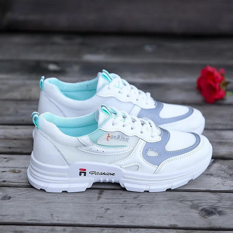 2025 New Summer Mesh Shoes Women's Breathable Mesh Sports Shoes Women's Hollow and Versatile Basic Student Flat White Shoes