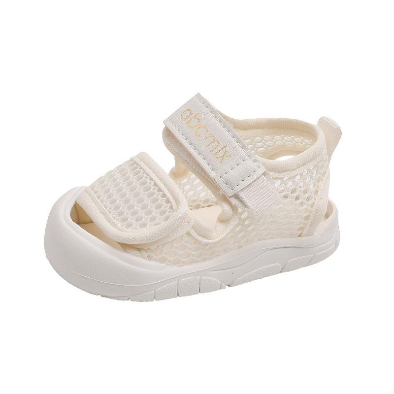 Мода 24 Лето Новые Детские Туфли Детские Сандалии Мальчики Мягкая Подошва Прогулочная Сумка Голова Противоударные Девочки Дышащая Обувь