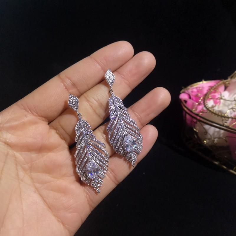 Micro Pave Cubic Zirconia Leaf Pendant Earrings Silver Needle White Feather Earring Water Drop Dangle Jewelry Fashion Eardrop