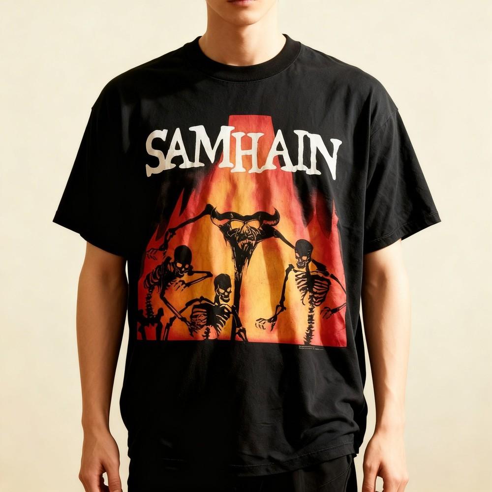 Vintage Samhain November Coming Fire Black Tshirt Unisex T-Shirt