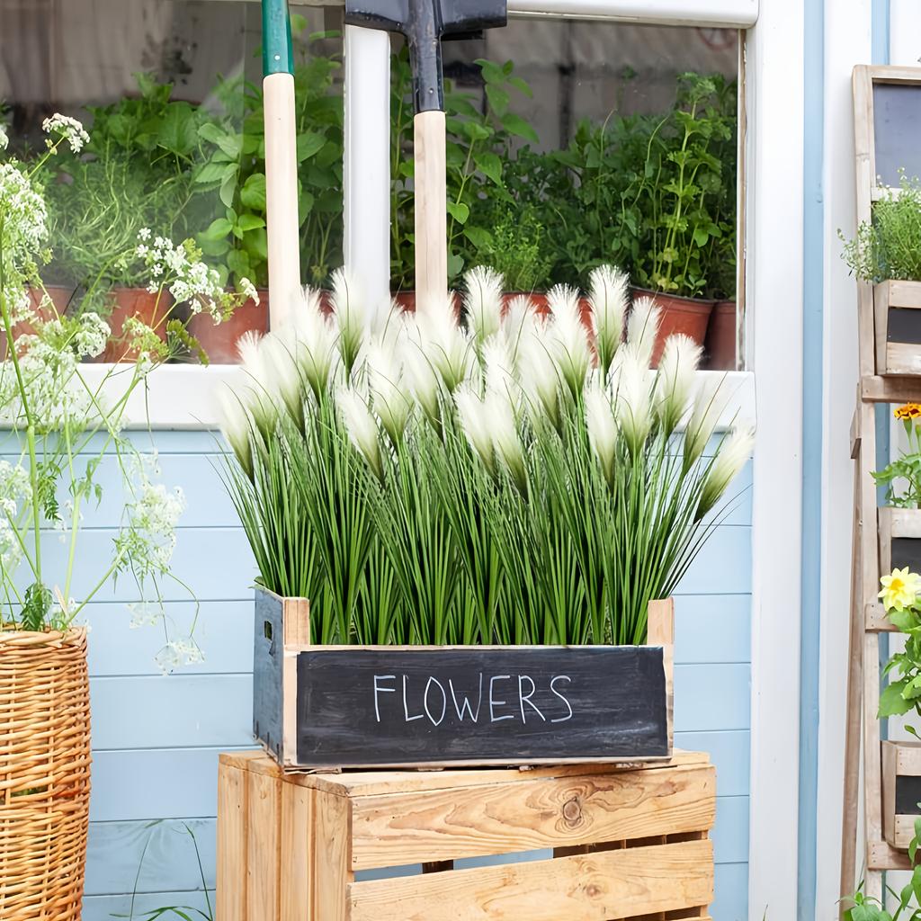 1 Bundle of Artificial Pampas Grass, Lifelike Outdoor Reeds and Green Shrubs, Very Suitable for Home, Office, Porch and Garden Decoration.