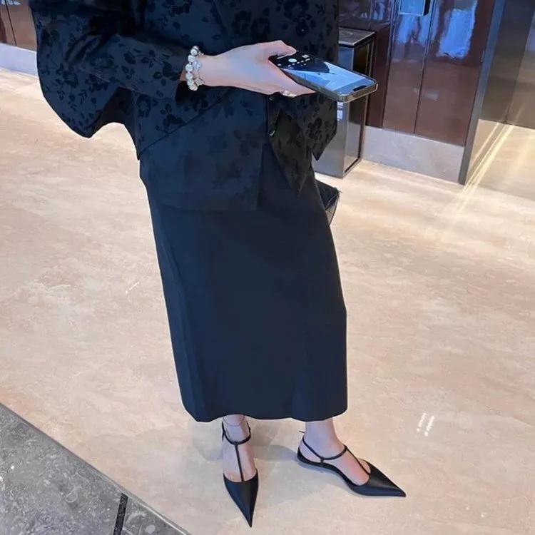 2025 Новая женская обувь с закрытым носком женские сандалии летние полые с пряжкой однотонные уличные повседневные пляжные сандалии на плоской подошве большого размера