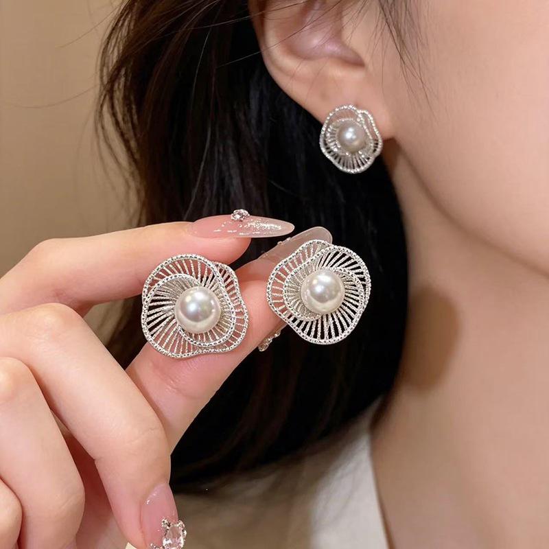 Korean Fashion Spiral Hollow Pearl Stud Earrings, Elegant and Versatile Flower Design for Women