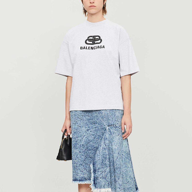 Balenciaga Футболка женская серая 583098TFV652569
