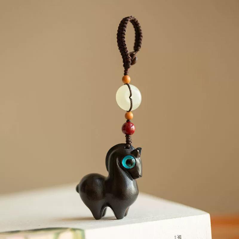 1 шт. Подвеска в виде лошади Изысканная подвеска для мобильного телефона Милый автомобильный брелок Новогодний подарок Нефритовая пряжка Деревянная подвеска