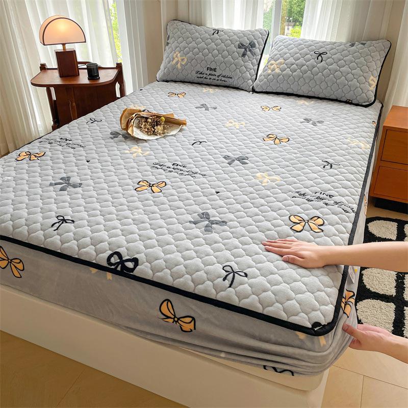 Утолщенный хлопковый чехол для кровати, односпальный чехол для кровати, коралловый бархат, молочный бархат, зимний матрас, нескользящий защитный чехол