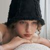 Poesiedame SHEARLING REVERSIBLE BUCKET HAT IN BLACK