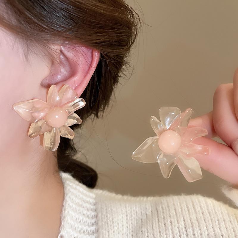 Богемные розовые серьги-кисточки с цветком из бисера и жемчуга