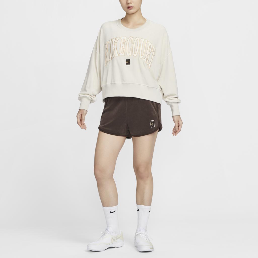 Nike Court Heritage Удобная женская толстовка с круглым вырезом, цвет металлик-золотой кремовый FQ2243-104