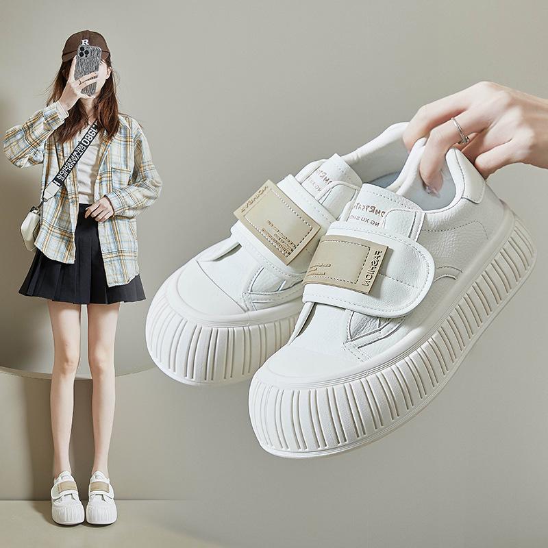 Кроссовки на платформе для женщин, модные белые прогулочные туфли, теннисные туфли, повседневные удобные модельные кроссовки, женские легкие спортивные туфли на плоской подошве из искусственной кожи