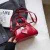 Красные сумки из искусственной кожи для женщин, свадебные сумки, весенние модные женские сумки через плечо, женские повседневные универсальные маленькие сумки